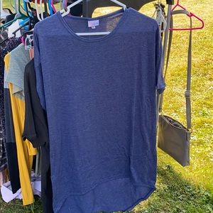 LuLaRoe ‘Irma’ style tee.